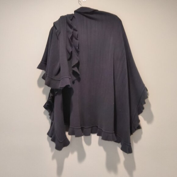 Piarossini Ruffle Trimmed Poncho/Shawl/Wrap - Picture 2 of 4